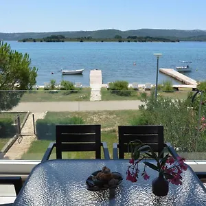 https://sole-apartments.hotelinzadar.com
